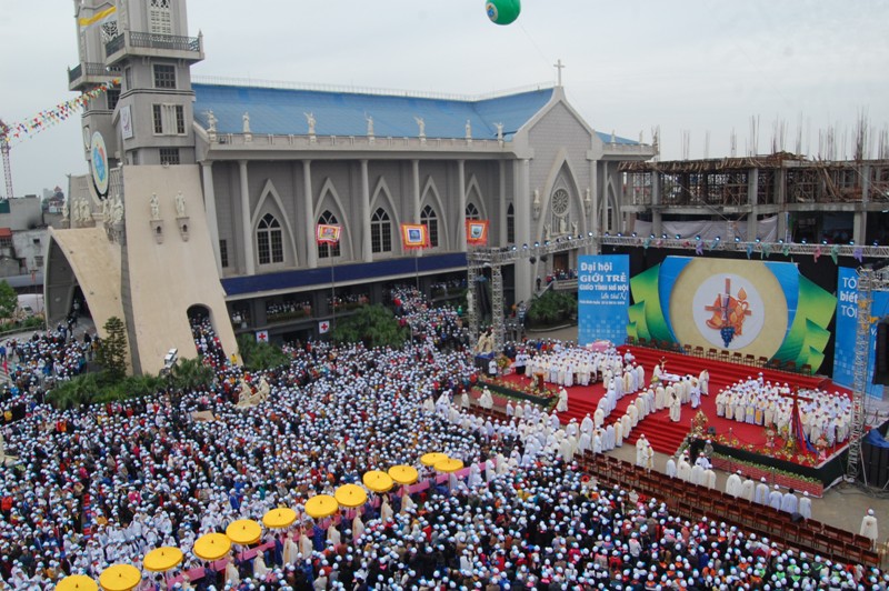 Nhìn lại Giáo hội Việt Nam 60 năm qua - Nhận diện những cơ hội và những thách đố hiện nay