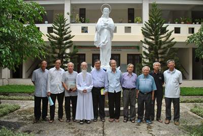 Thường huấn  các tu huynh cao niên