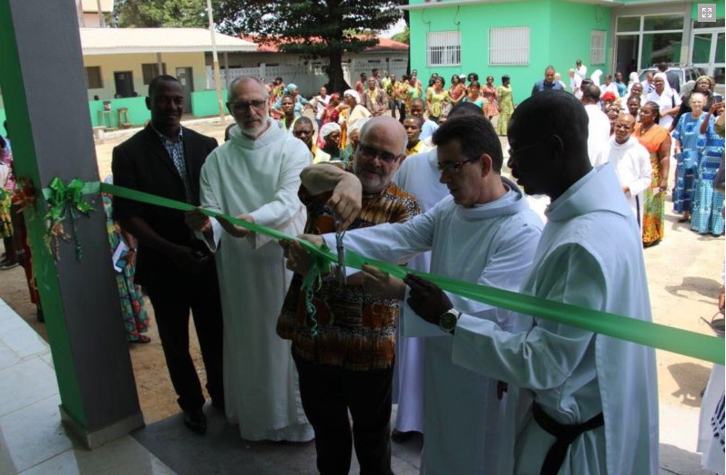 Cuộc viếng thăm bệnh viện Công giáo St. Joseph, Liberia