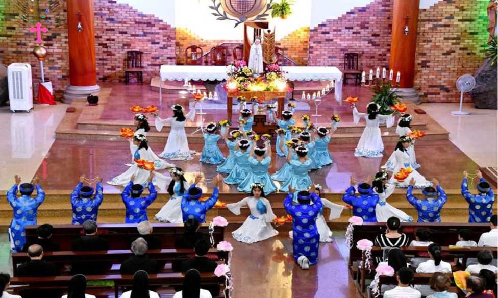 Cung nghinh Đức Mẹ Fatima Thánh Du thăm viếng Hội Dòng Thánh Gioan Thiên Chúa Việt Nam