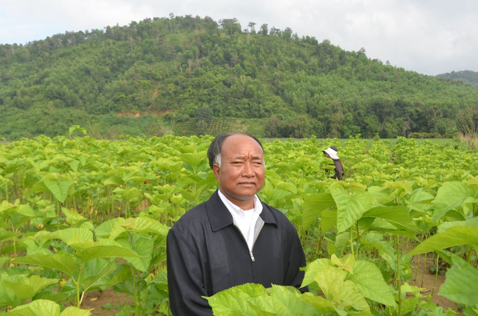 Người tân tòng 2O năm gùi Mình Thánh Chúa trên vai