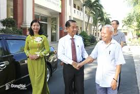 Chung tay chăm sóc sức khỏe nhân dân
