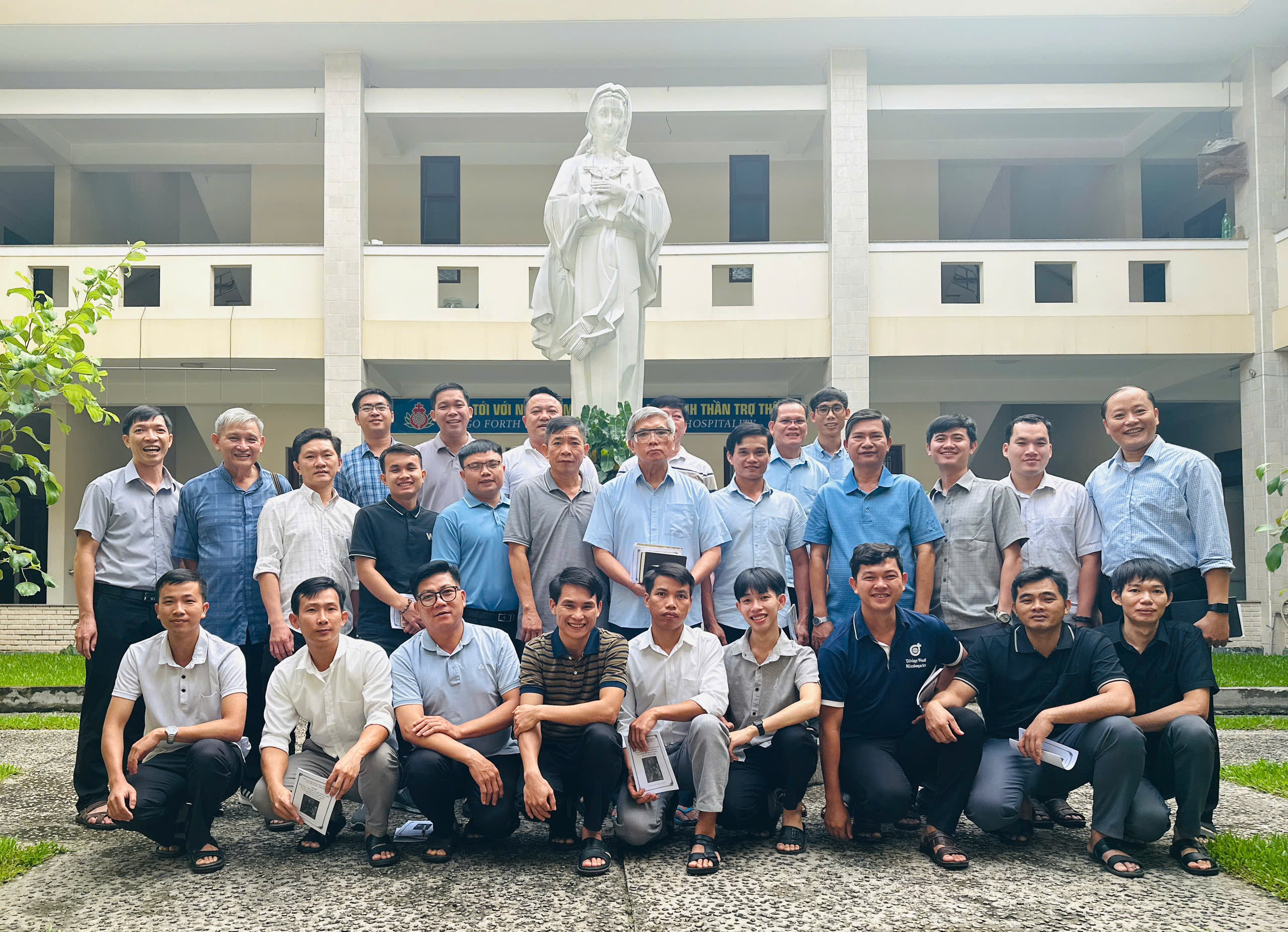 BỆNH NHÂN – HÌNH ẢNH ĐỨC KI-TÔ ĐAU KHỔ