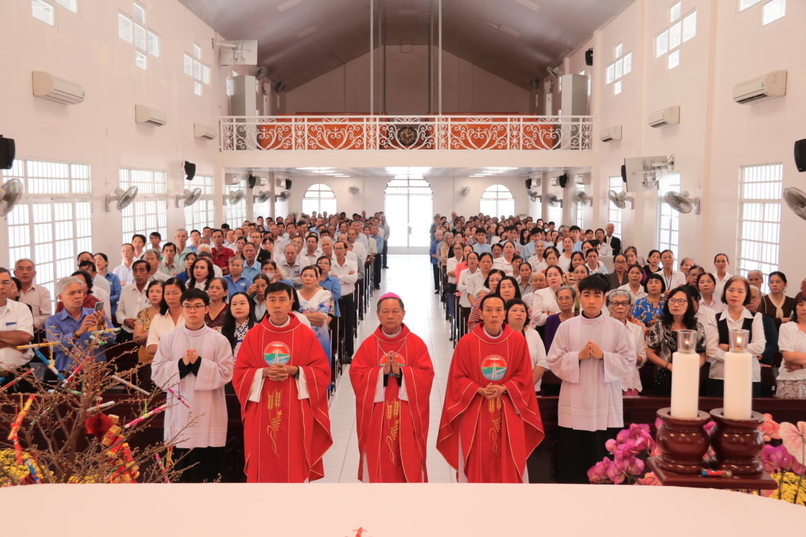 Gia đình Chăm sóc Bệnh nhân GP Long Xuyên     mừng Xuân