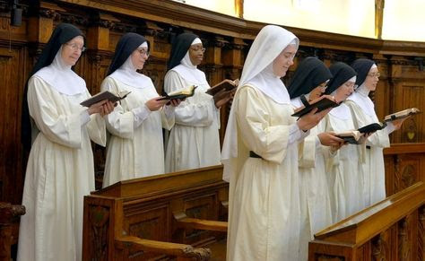 Đời Sống Dâng Hiến Tương Quan Giữa  Hoạt Động