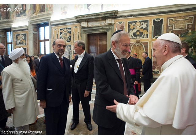 Đức Thánh Cha tiếp kiến 200 đại diện các tôn giáo