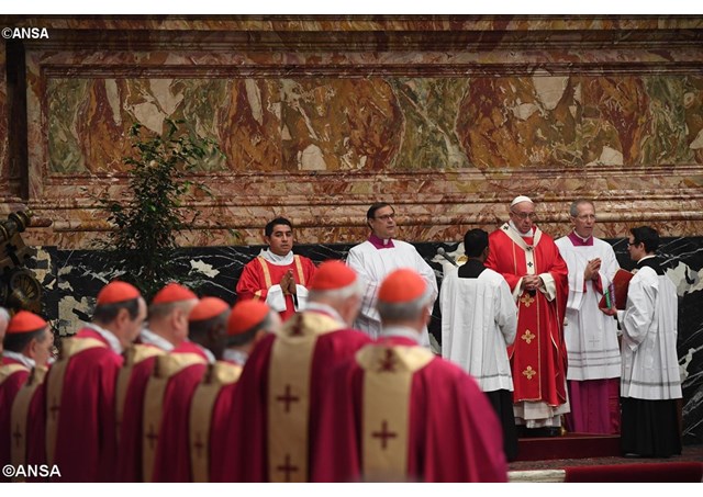 Đức Thánh Cha chủ sự lễ cầu nguyện cho các Hồng Y, Giám Mục