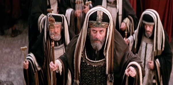 Nhìn lại chính mình để đừng sống giả hình