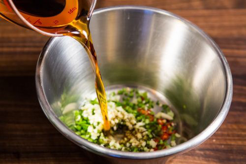 Những thói quen dùng gia vị sai cách khiến chúng biến thành chất độc